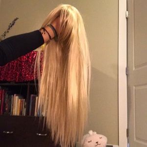 Cali Blonde long wig